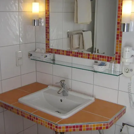 Laubacher Wald בית הארחה 3*