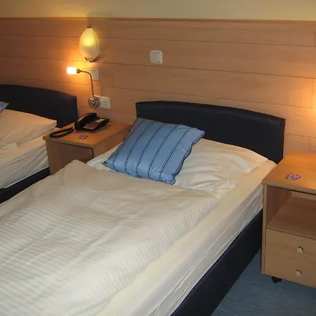 בית הארחה Laubacher Wald 3*