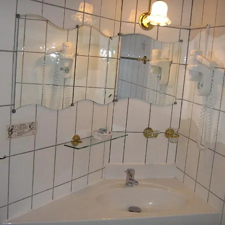 Laubacher Wald בית הארחה 3*