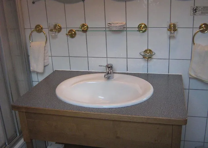 盖斯托斯乐巴克沃尔德酒店 3*