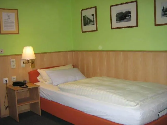 招待所 盖斯托斯乐巴克沃尔德酒店 Laubach (Giessen)